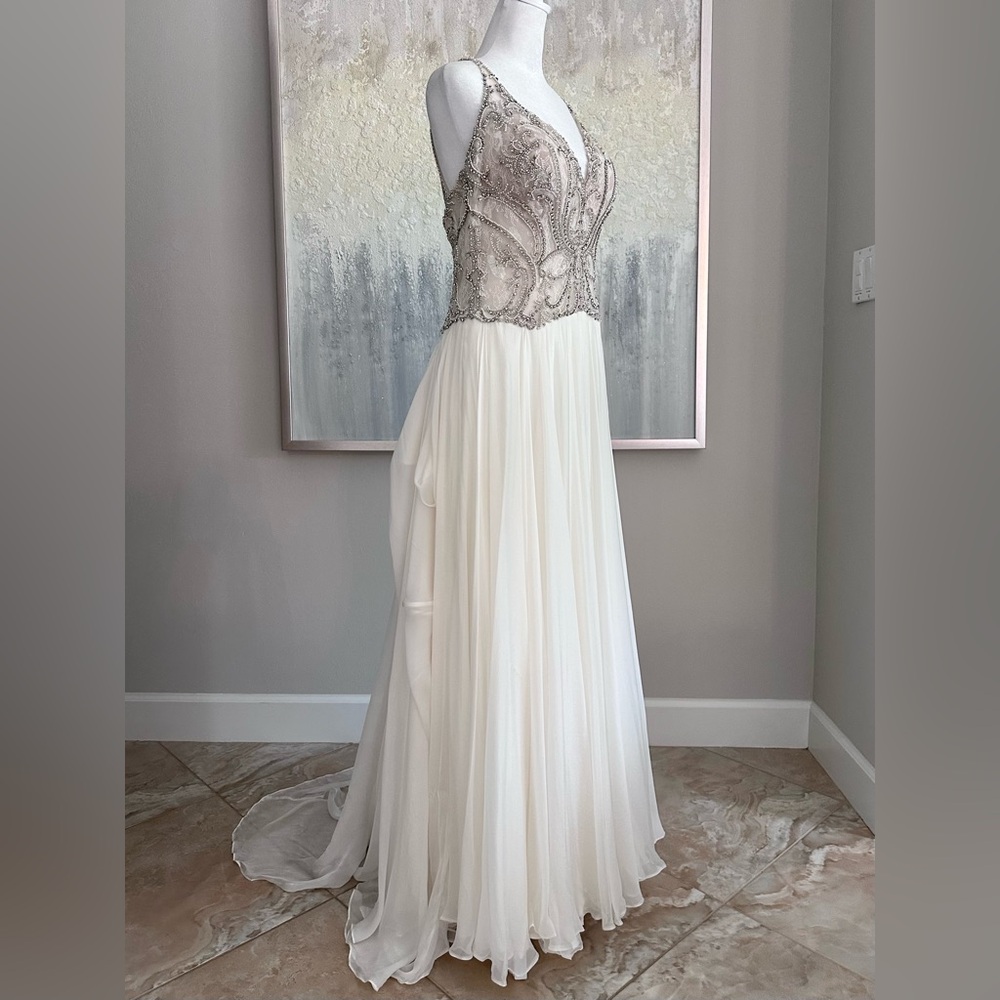 Customized Martina Liana 938 Boho Ivory Silk And Lace Wedding Dress Size 12 US - Picture 8 of 16